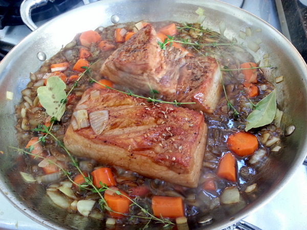 Post image for Coffee & Honey Braised Pork Belly